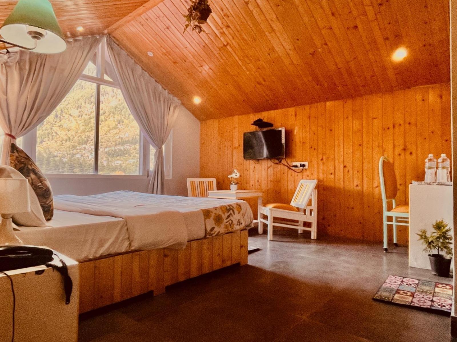 Hadimba Hill View By Hadimba Palace, Manali - Premium Room ! Family Hotel ! Parking ! Near Hadimba Temple Exterior foto