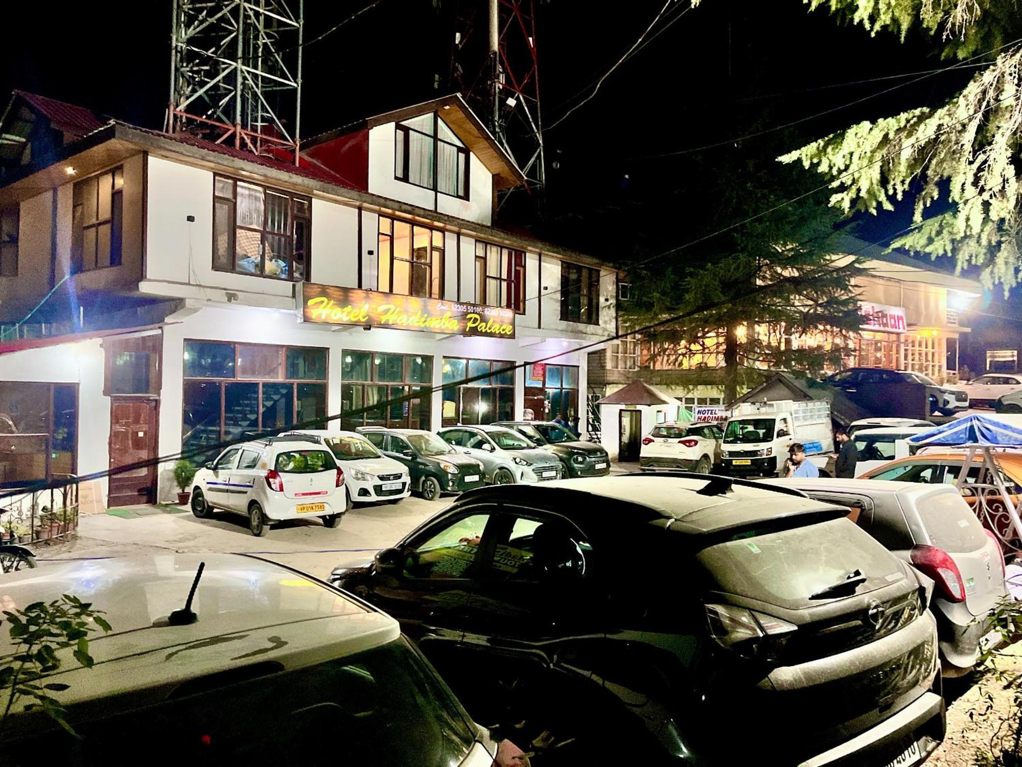 Hadimba Hill View By Hadimba Palace, Manali - Premium Room ! Family Hotel ! Parking ! Near Hadimba Temple Exterior foto