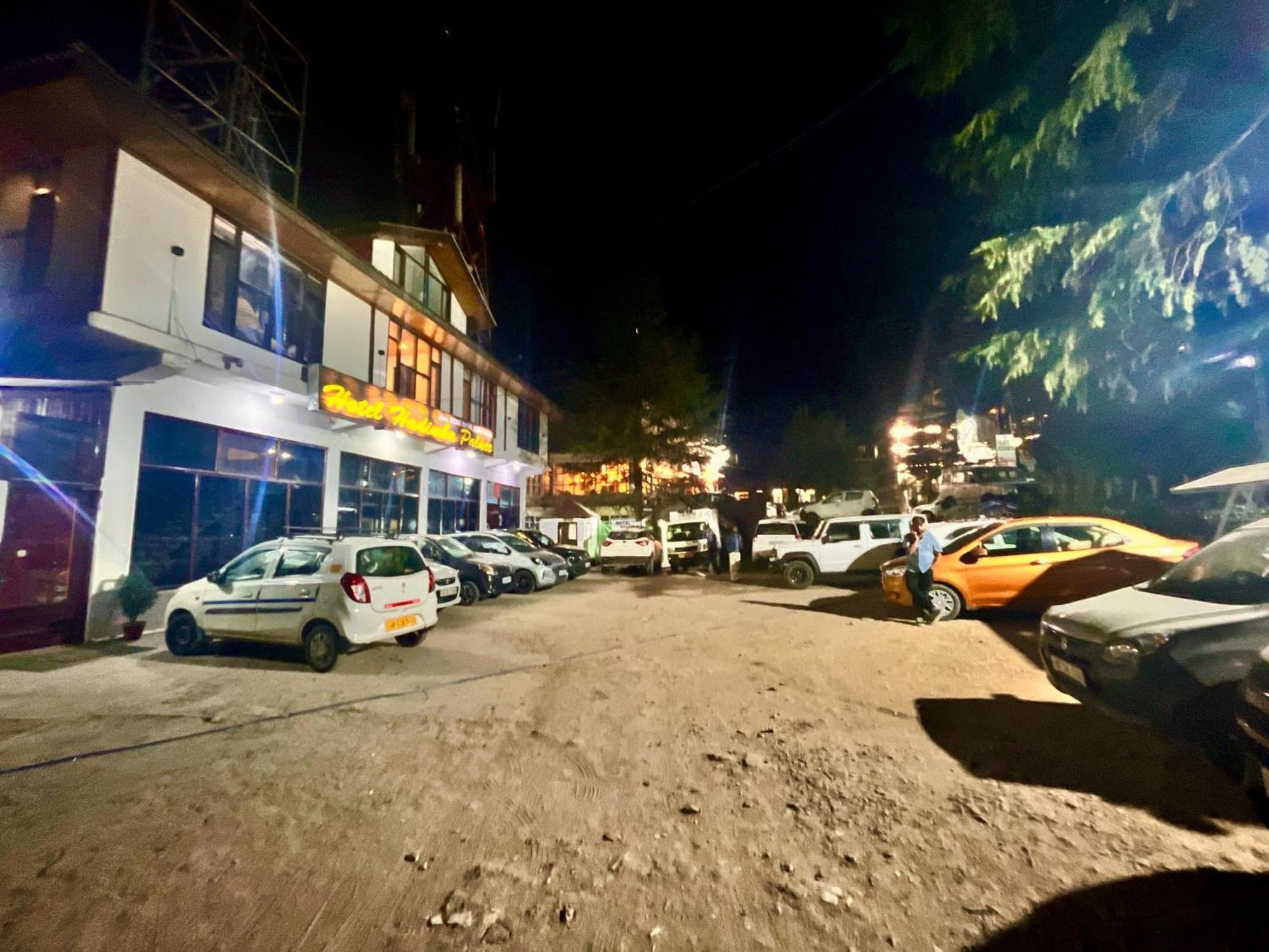Hadimba Hill View By Hadimba Palace, Manali - Premium Room ! Family Hotel ! Parking ! Near Hadimba Temple Exterior foto