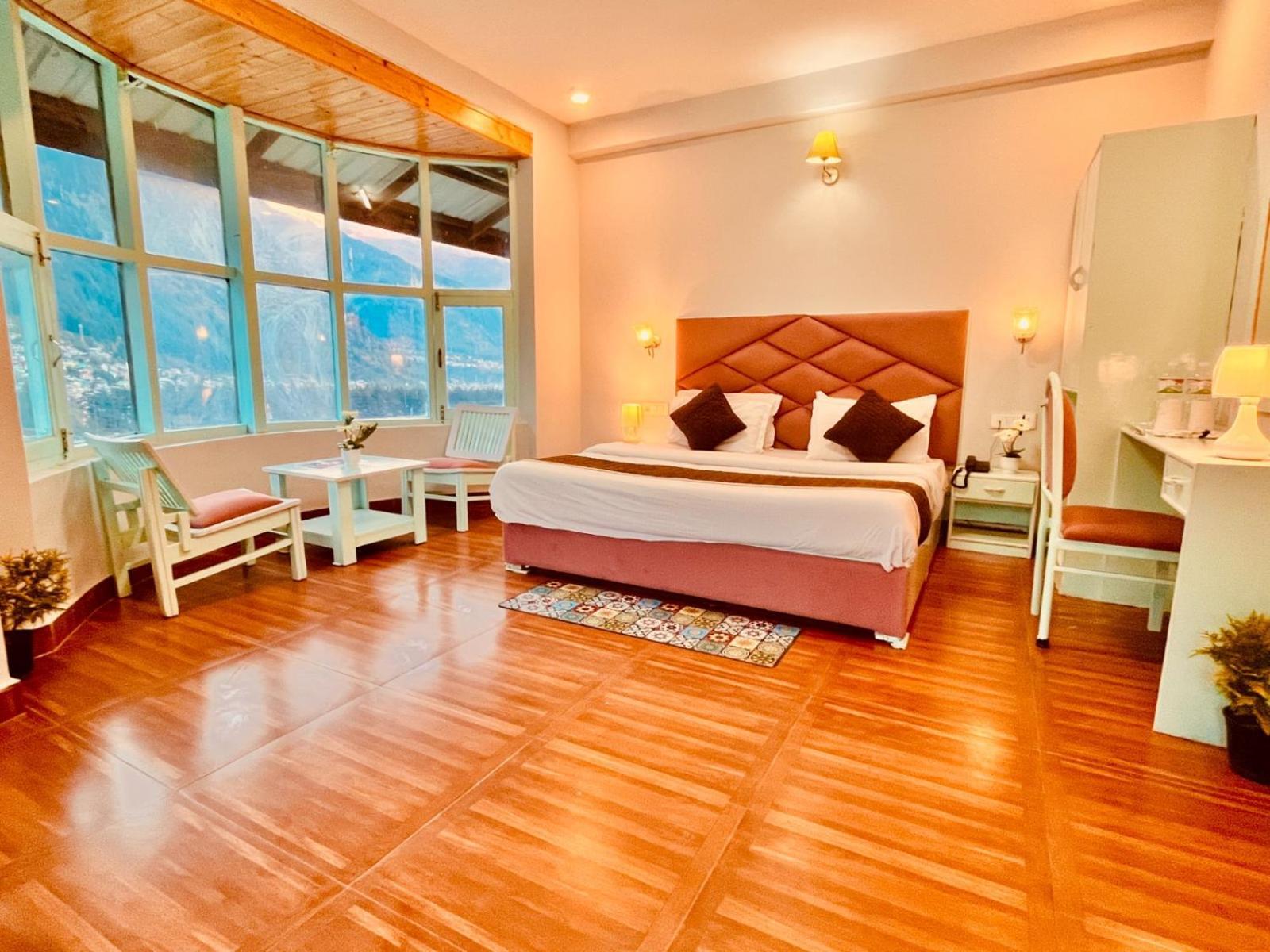 Hadimba Hill View By Hadimba Palace, Manali - Premium Room ! Family Hotel ! Parking ! Near Hadimba Temple Exterior foto