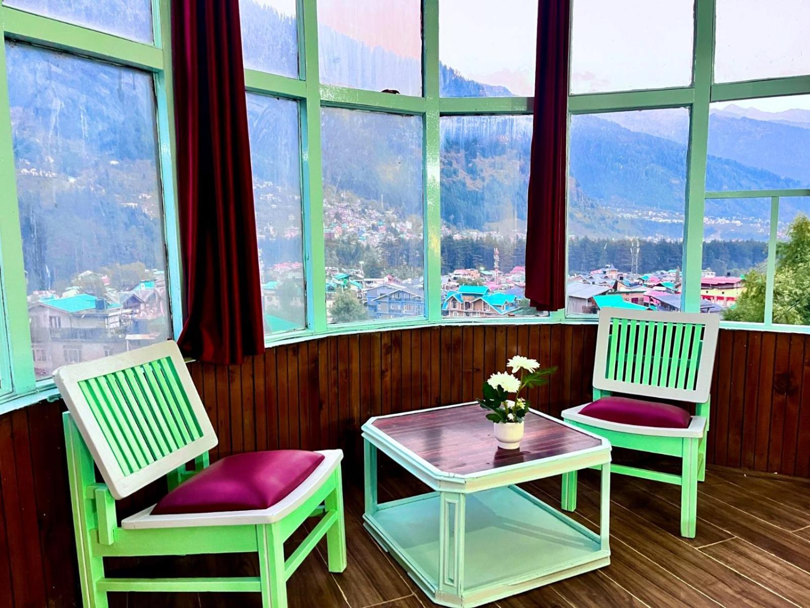 Hadimba Hill View By Hadimba Palace, Manali - Premium Room ! Family Hotel ! Parking ! Near Hadimba Temple Exterior foto